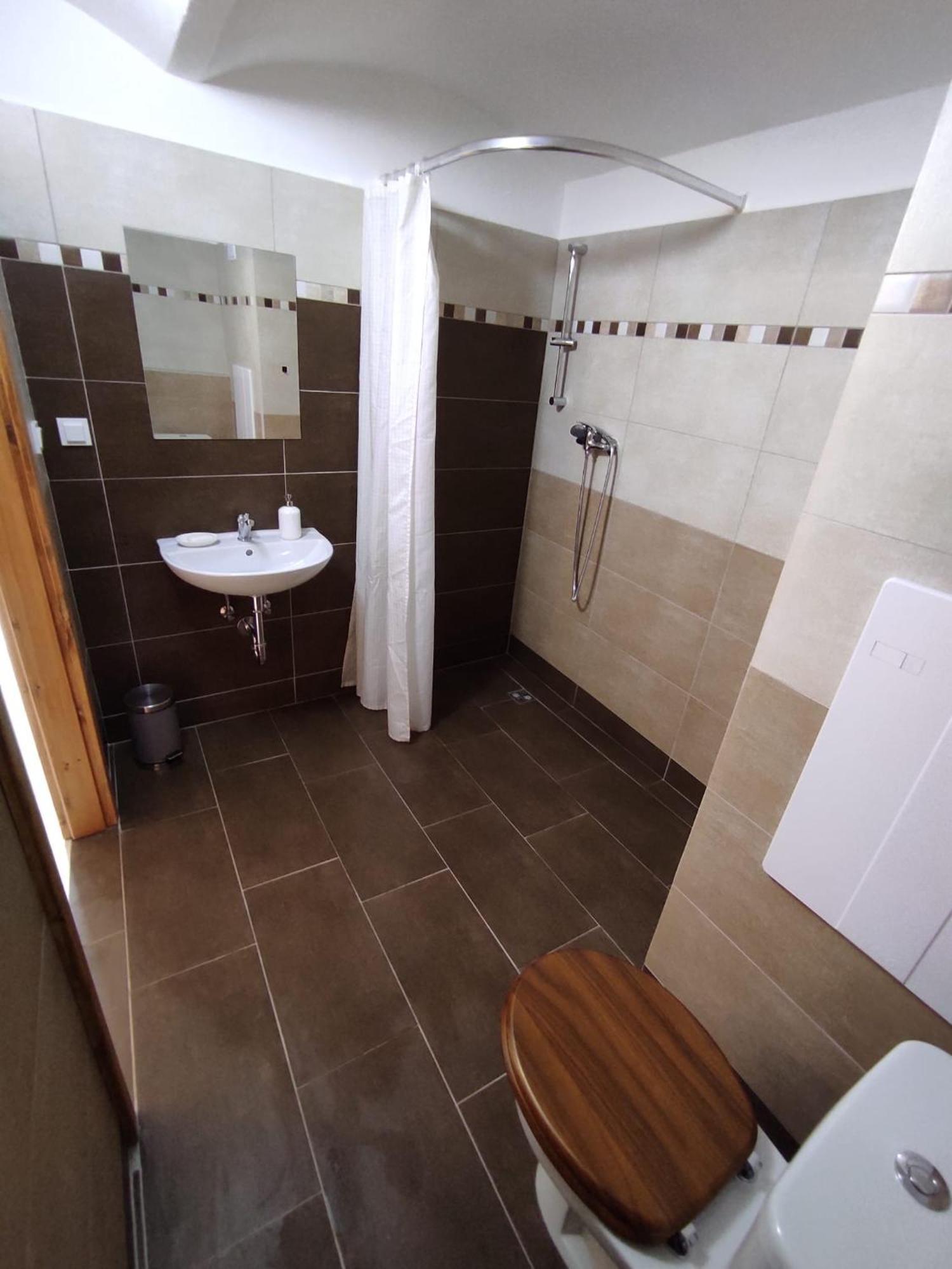 Statek Tomandlov Apartment Driten Bagian luar foto