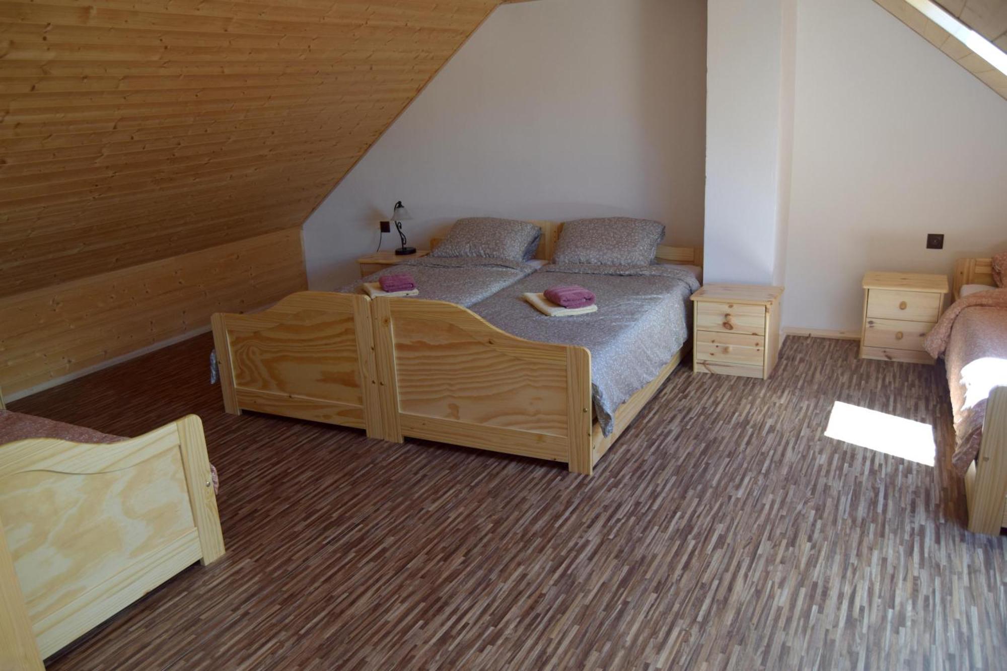 Statek Tomandlov Apartment Driten Bagian luar foto